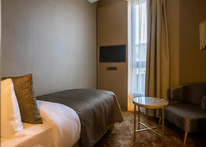 Art Hotel Rotterdam-Fully Renovated
